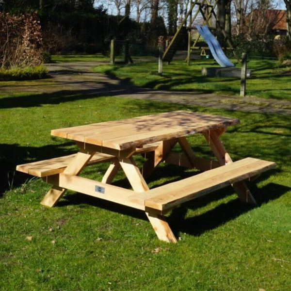 picknicktafel1-e1648832935706